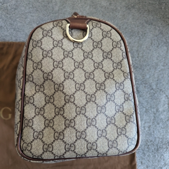 Gucci GG Monogram Medium Joy Boston Bag in Tan. - Picture 3 of 13